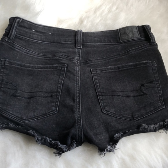 American Eagle black distressed cut off jean hi rise shortie shorts 8 - Picture 5 of 7